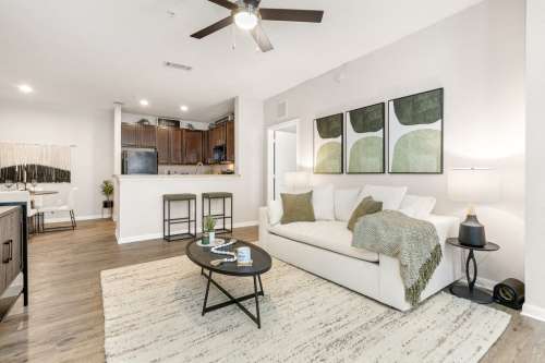 S Bed Las Brisas Apartment Homes 54
